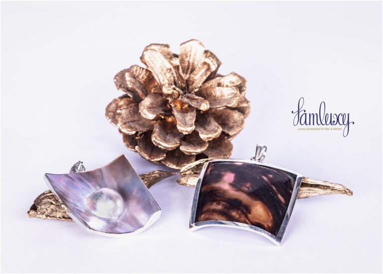 Silver Pendent With Pearl (Revers-able)