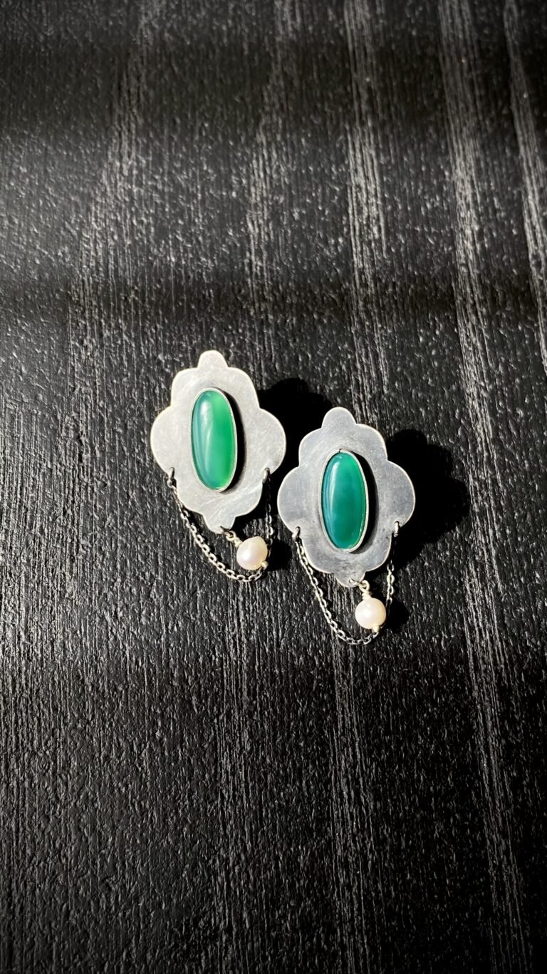 “Jeyran” – Green Agate, Cultured Pearl & Oxidized Silver Earrings