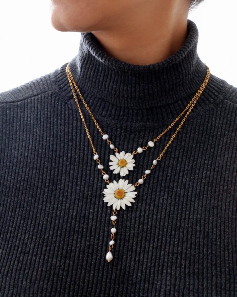 Handmade Resin Real Flower Necklace, Pearl Necklace