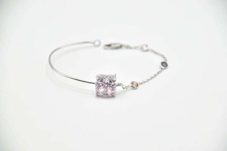 Half Bangle_Half Bracelet of pink "Cubic Zirconia" in prince shape