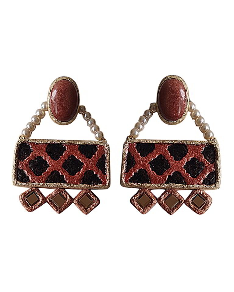 Echo of Light – Handmade Earrings – Brass And Wood