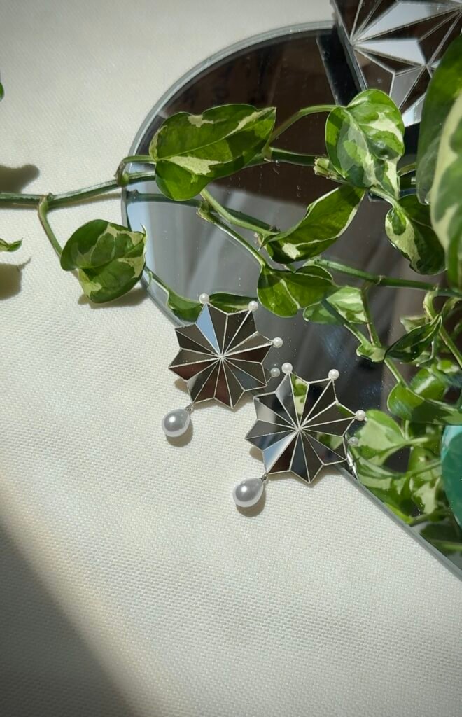 Tiroj – Earrings Inspired by the Shamseh (Eight-Pointed Sun Motif) and Teardrop Pearl Pendant