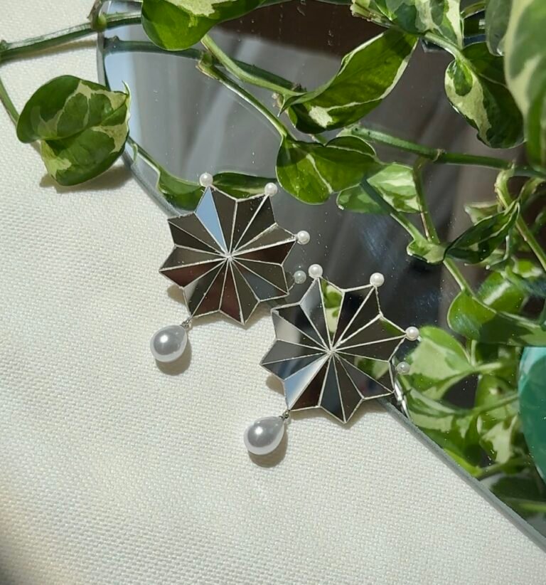 Tiroj – Earrings Inspired by the Shamseh (Eight-Pointed Sun Motif) and Teardrop Pearl Pendant