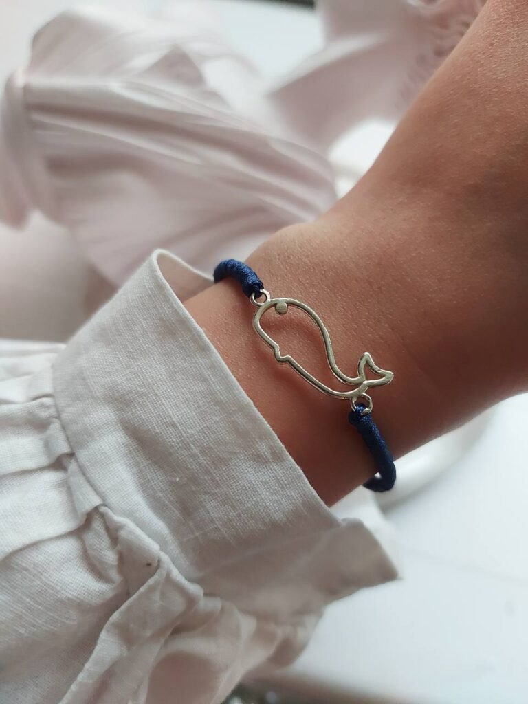 Minimalist Silver Whale Bracelet – 925 Sterling Silver