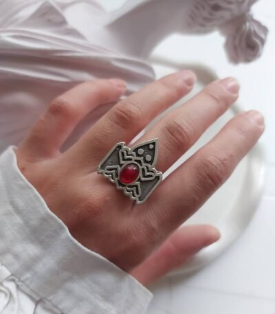 Vintage Nickel Silver Ring with Red Resin – Free Size