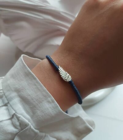 925 Silver Angel Wing Bracelet – Elegant & Minimal