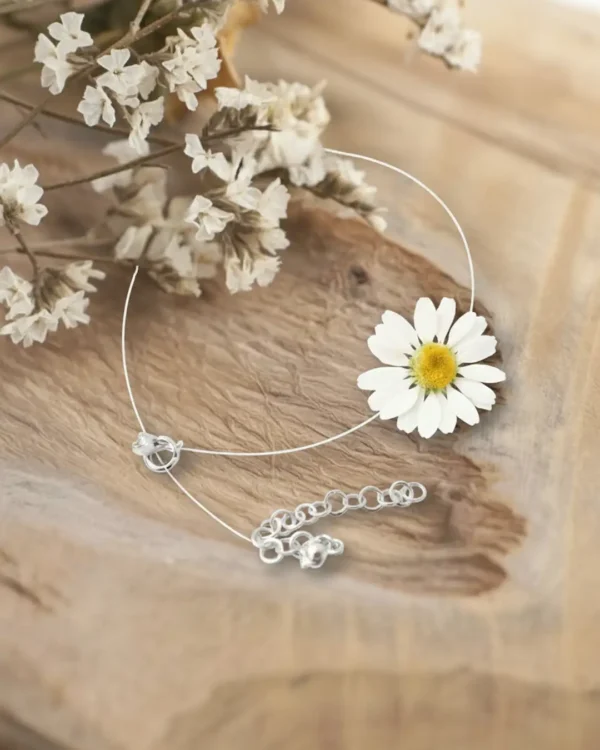 Handmade Choker with April Birth Flower Daisy