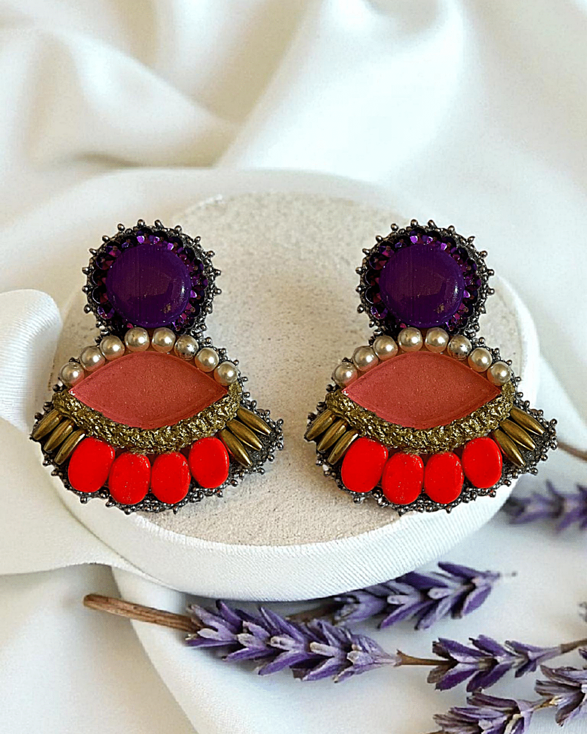 Candy – Handmade Jewel-Embroidered Earrings - Image 3