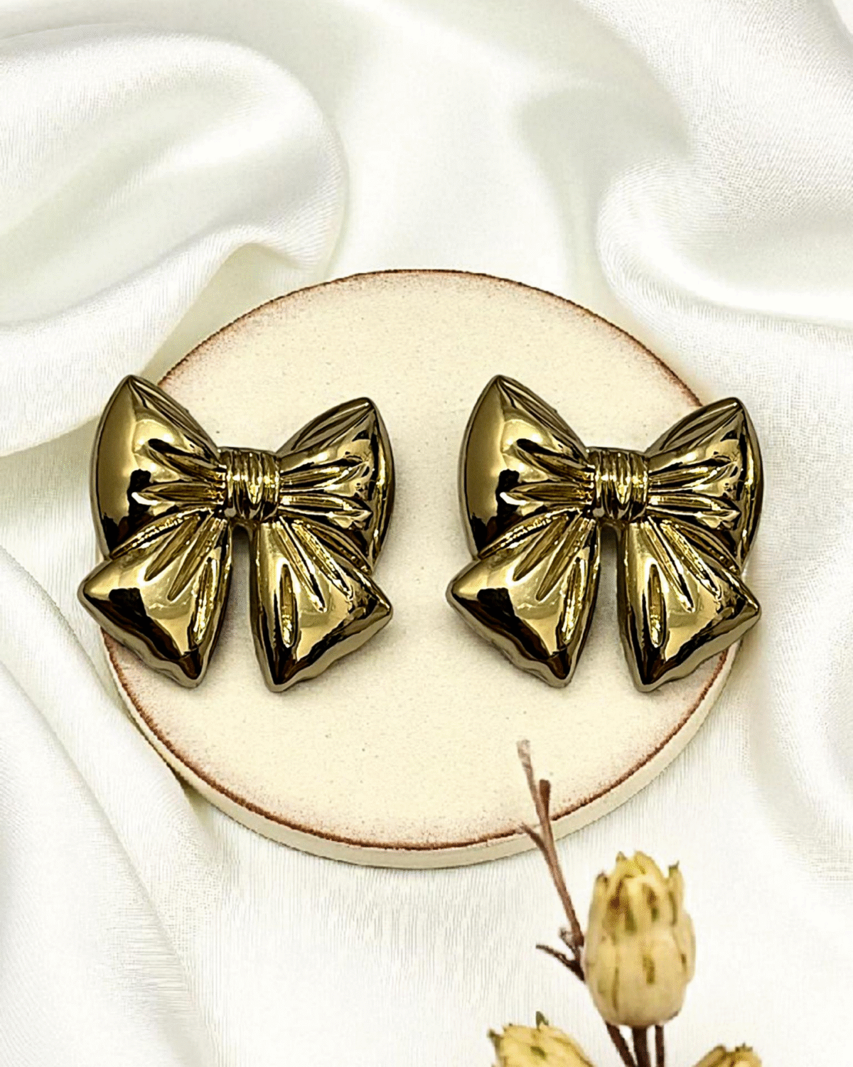 Golden Bow Earrings – Dainty Elegance in Metal - Image 3