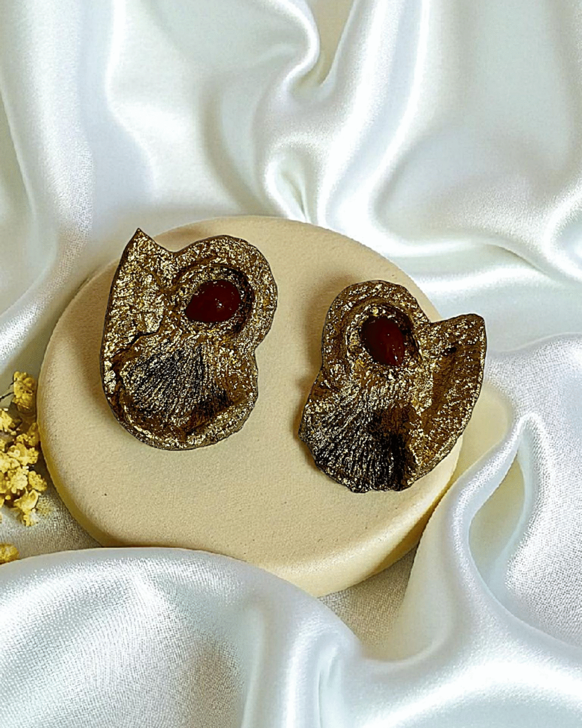 Golden Shell Ruby Paper Mache Earrings – Lightweight - Image 3