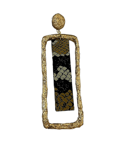 Golden Frame Earring with Sculpted Elegance