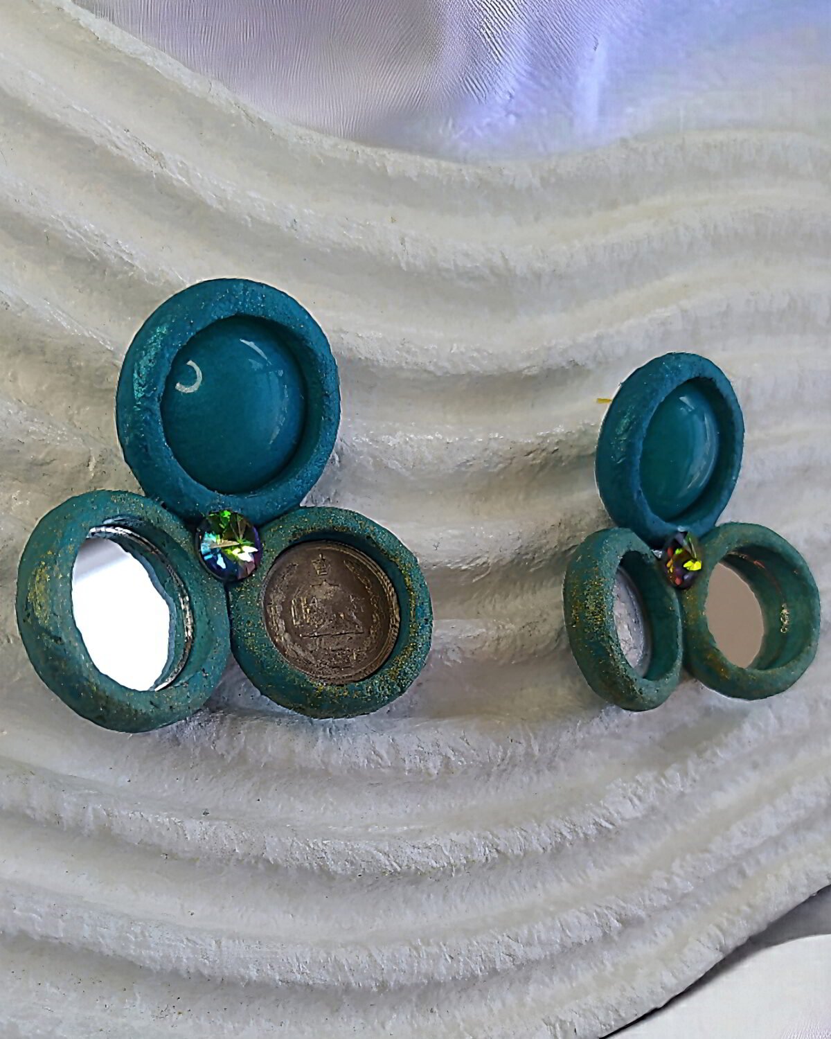 Blossom Pahlavi – Handmade Paper Mache Earrings - Image 3