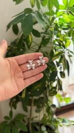 Flower love earrings - Image 3