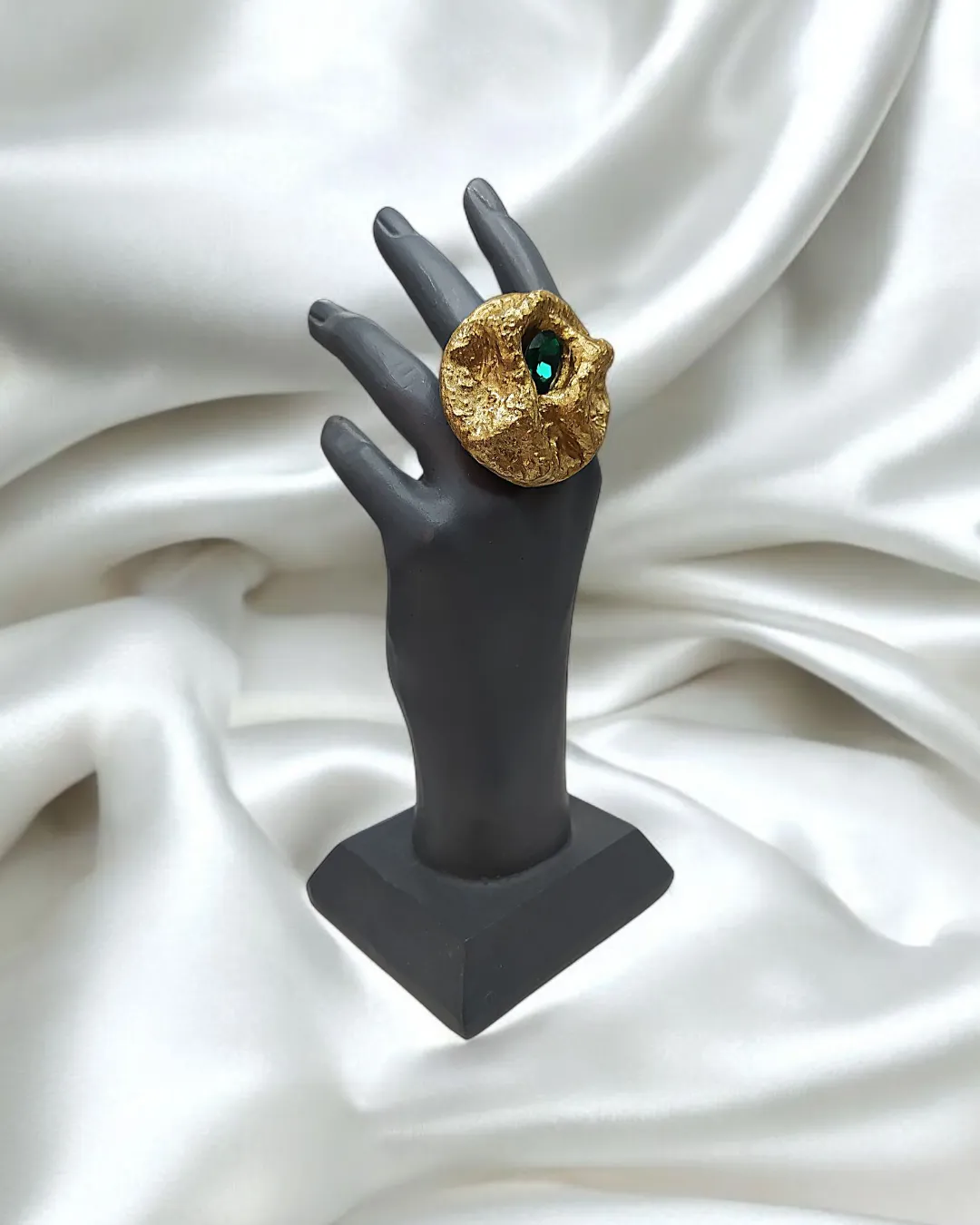 Zamrud — Emerald Green Papier‑Mâché Ring, Gold – Adjustable - Image 6