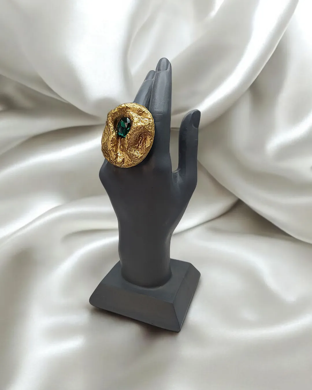 Zamrud — Emerald Green Papier‑Mâché Ring, Gold – Adjustable - Image 5