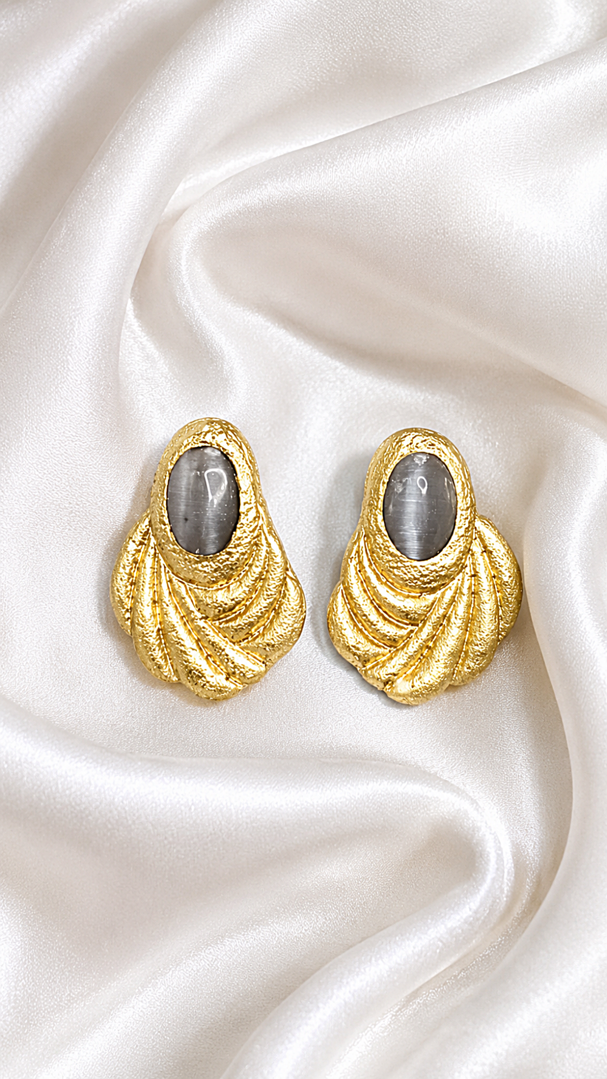 Golden Shell – Paper Mache Earrings - Image 13