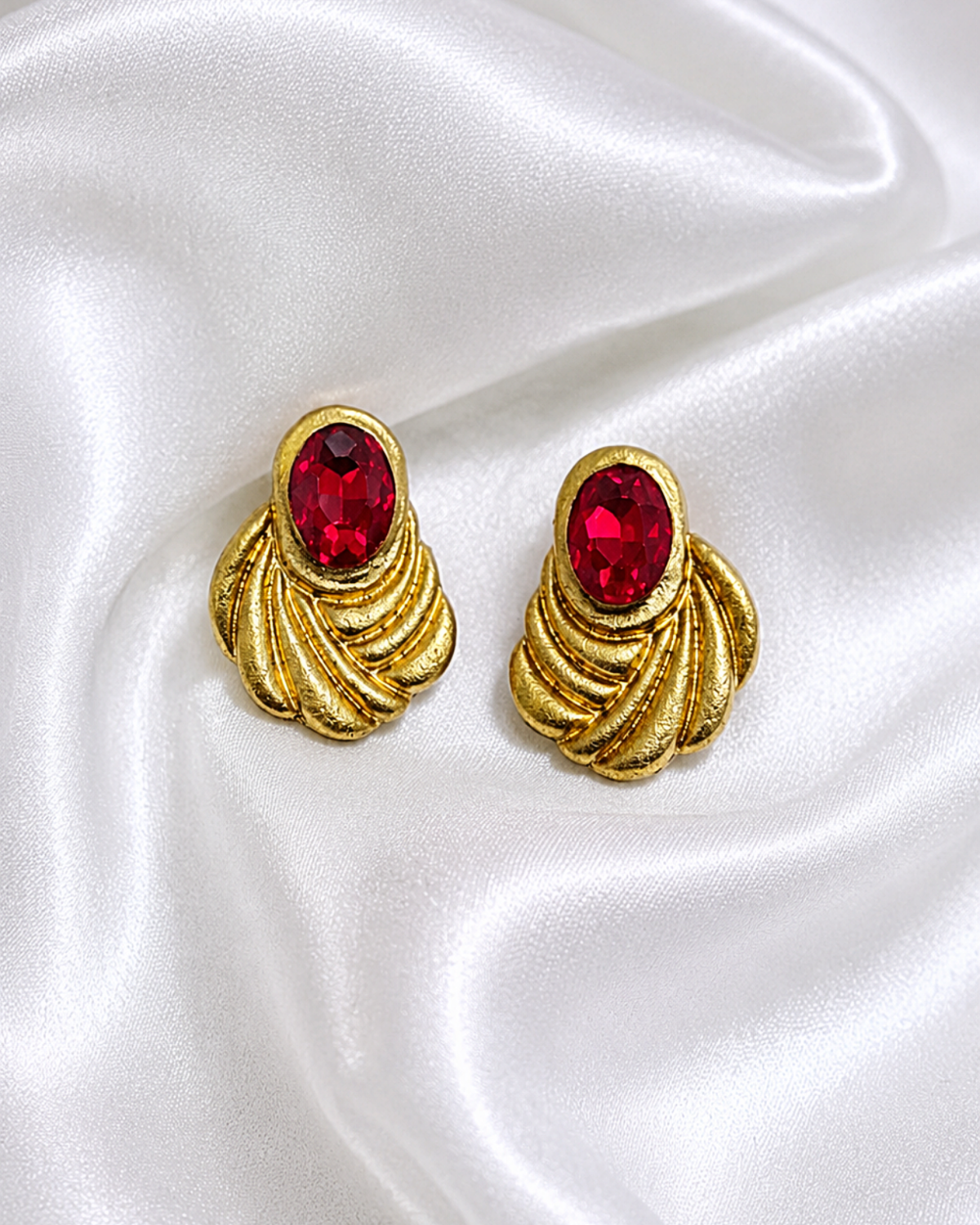 Golden Shell – Paper Mache Earrings - Image 8